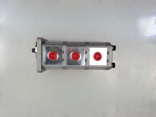 Materiaal van ijzer en aluminium legeringen Hydraulische tandwielpomp 12+12+9CC-15T-R Bereik voor bouwmachines Fabrieksvoorziening Hydraulische reserveonderdelen