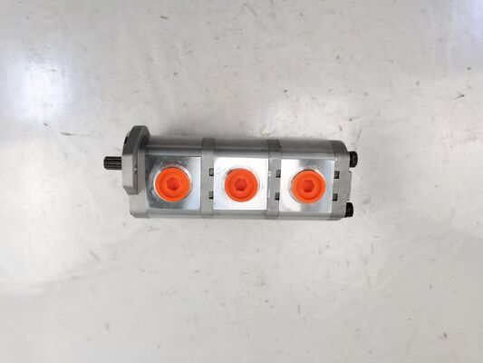 Hydraulische tandwielpomp 12+12+12 10T L IJzer en aluminiumlegering materialen  Bereik voor Bouwmachines Fabriekslevering Hydraulische reserveonderdelen