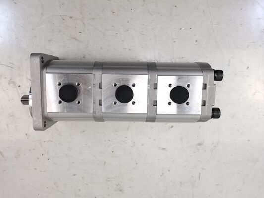 3-traps hydraulische tandwielpomp 16+16+16-10T-R Hoge kwaliteit ijzer en aluminium legering materialen Bereik voor Bouwmachines Fabriek Levering Hydraulische Reserveonderdelen