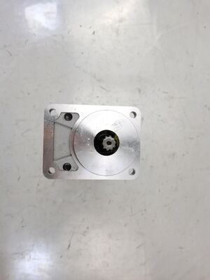 3-traps hydraulische tandwielpomp 16+16+16-10T-R Hoge kwaliteit ijzer en aluminium legering materialen Bereik voor Bouwmachines Fabriek Levering Hydraulische Reserveonderdelen