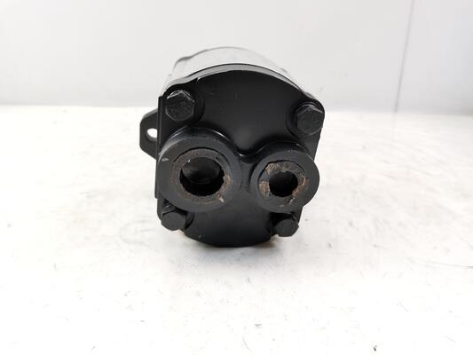 Hydraulische tandwielpomp 20K-60-31182 Hoogwaardige ijzer- en aluminiumlegeringsmaterialen Verscheidenheid voor bouwmachines Fabrieksvoorziening Hydraulische onderdelen