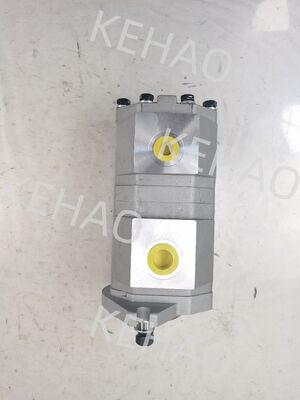 Tandwielpomp 8J8813 (1) Hoogwaardige stuur- en aandrijfapparaat oliepomp Hydraulische reserveonderdelen Gebruikt in Komatsu machines