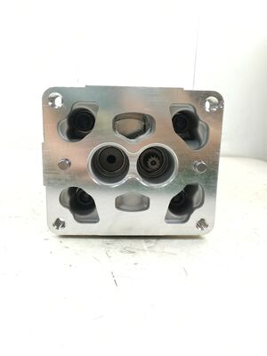 Komatsu Hydraulic Gear pomp 705-21-39070 Industrial Grade Gear Oil Pump legeringsmateriaal Hydraulische vervangende onderdelen Eén jaar garantie Hoogwaardige kwaliteit