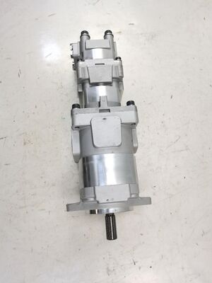 Komatsu Gear Pump 705-57-21000 Oliepomp Gegote ijzer Aluminiumlegeringsmaterialen Pomp 150 bar-250 bar Druk Hydraulische onderdelen voor bouwmachines