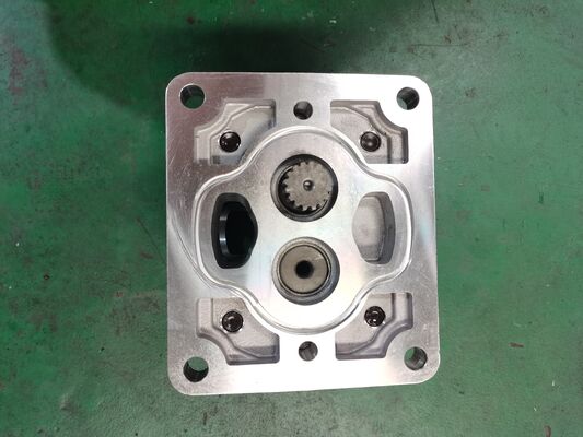 Aanpasbare KEHAO tandwielpomp 705-34-38340 Hydraulische Oliepomp Komatsu Machines Gietijzer en Aluminiumlegering ISO9001 gecertificeerde Fabriekslevering